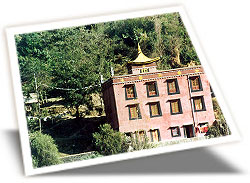 Rawalsar Monastry, Mandi Travel Vacations, Mandi Tour Operators, Mandi Tours & Travels